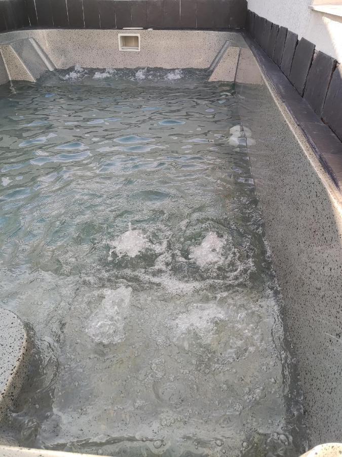 Bali Con Jacuzzi Climatizado Y Piscina Climatizada Con Jacuzzi Villa