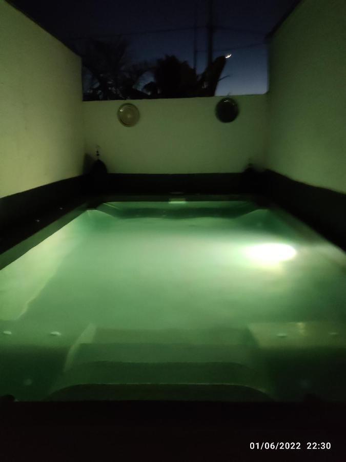 Bali Con Jacuzzi Climatizado Y Piscina Climatizada Con Jacuzzi Villa Chiclana de la Frontera
